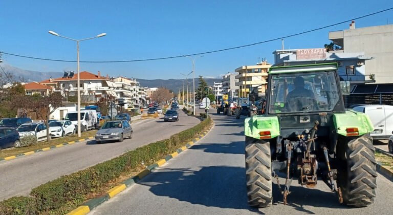 Αγρότες: Στους δρόμους της Άρτας βγήκαν τα τρακτέρ (vid)