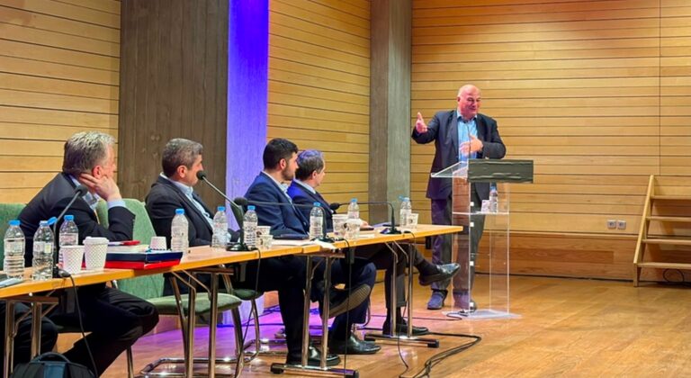 Τσιάρας: Συζήτηση άνω των τριών ωρών με τους αγρότες του Ηρακλείου για τα προβλήματα