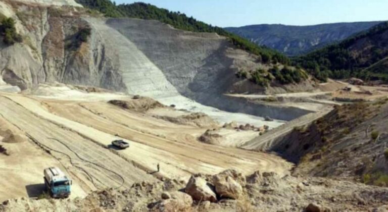 Η Ανάσταση για τους Κορίνθιους αγρότες ήρθε λίγες μέρες νωρίτερα από το Πάσχα