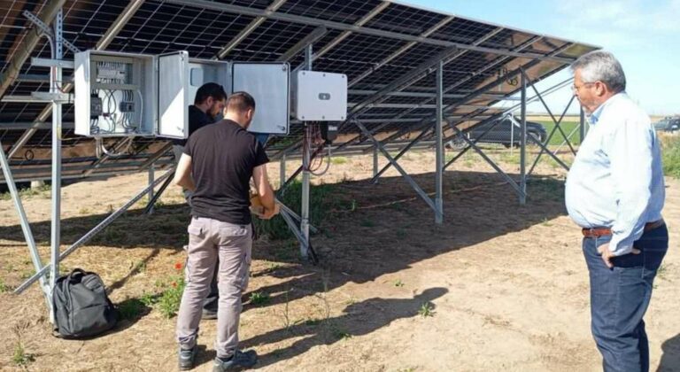 Τεχνικό πρόβλημα προκάλεσε... μπλακ άουτ σε αιτήσεις και πληρωμές για φωτοβολταϊκά στο χωράφι (ΦΩΤΟ)