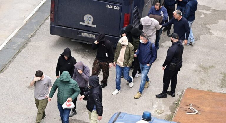 ΟΠΕΚΕΠΕ: Δεκατρείς οι προφυλακιστέοι για εγκληματική οργάνωση - Ελεύθεροι ο λογιστής και ο πατέρας τού αρχηγού