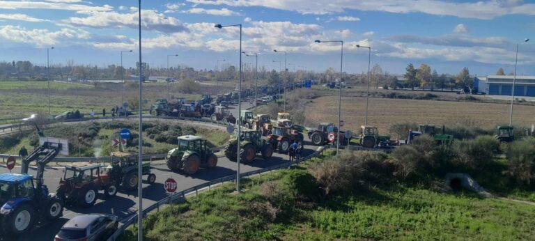 Μαρούδας: Συνάδελφοι μας χτυπήθηκαν, αλλά παραμένουμε στα μπλόκα (Βίντεο)
