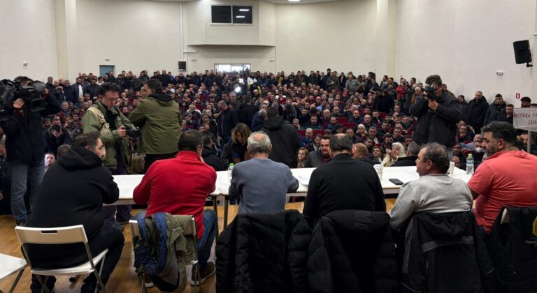 Σήμερα στις 13:00 η δεύτερη συνάντηση αγροτών - πρωθυπουργού στο Μαξίμου