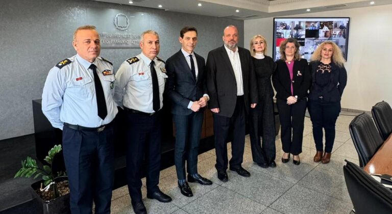 Συντονισμός Υπουργείων για την καταπολέμηση της ευλογιάς με επίσκεψη Πρωτοψάλτη στο Προστασίας του Πολίτη