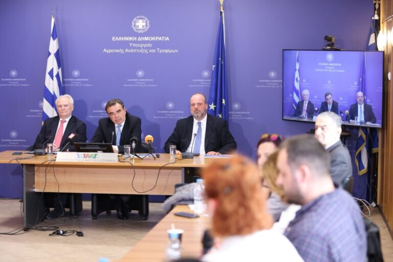 Μ. Σχοινάς: Ποινικές ευθύνες για όσους εμποδίζουν κτηνιάτρους στη Λέσβο