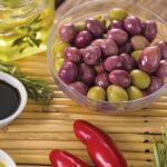 Ελιές χωρίς αλάτι από την Ένωση Αγρινίου
